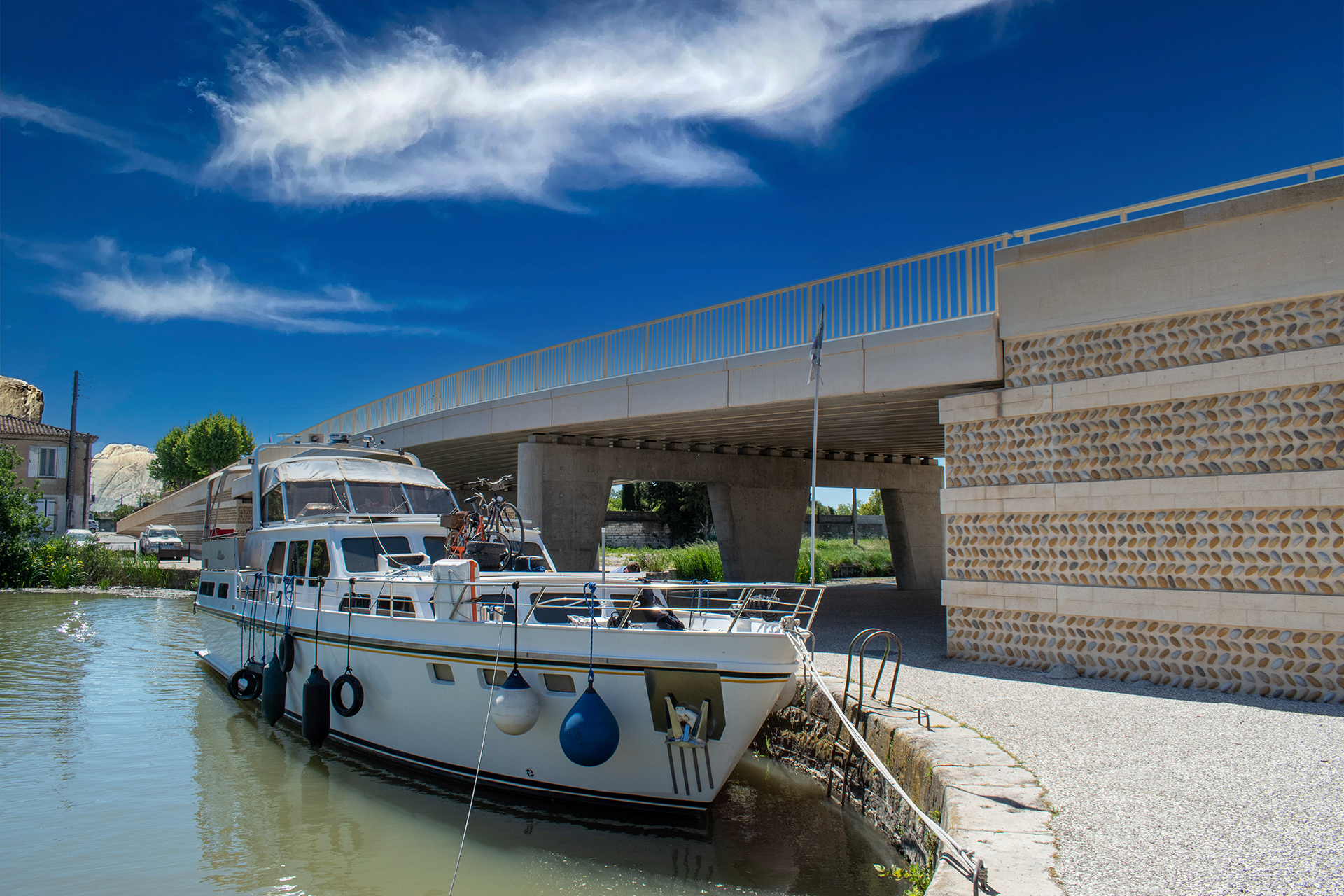 Photo du port de plaisance de Saint-Gilles/