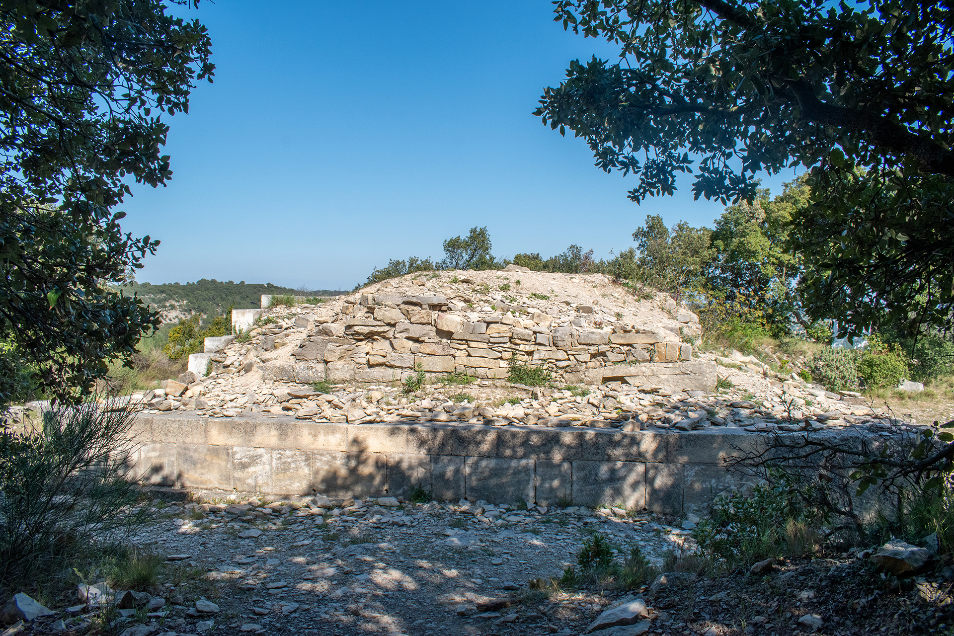 Photo d'une partie de l'Oppidum de Mouressipe